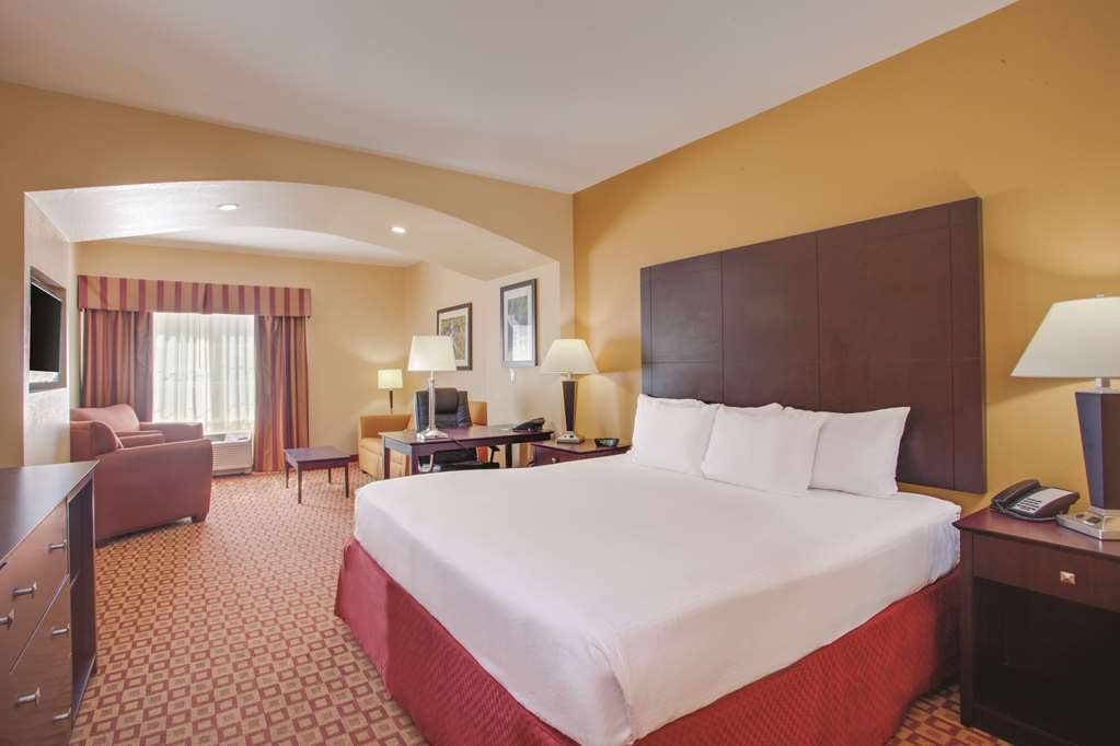 Comfort Inn & Suites Verona At Turning Stone Resort Casino Habitación foto
