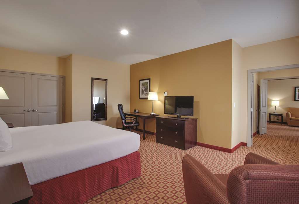Comfort Inn & Suites Verona At Turning Stone Resort Casino Habitación foto